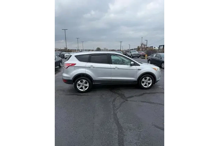 $10984 : Ford Escape 2014 SE 4dr SUV image 2