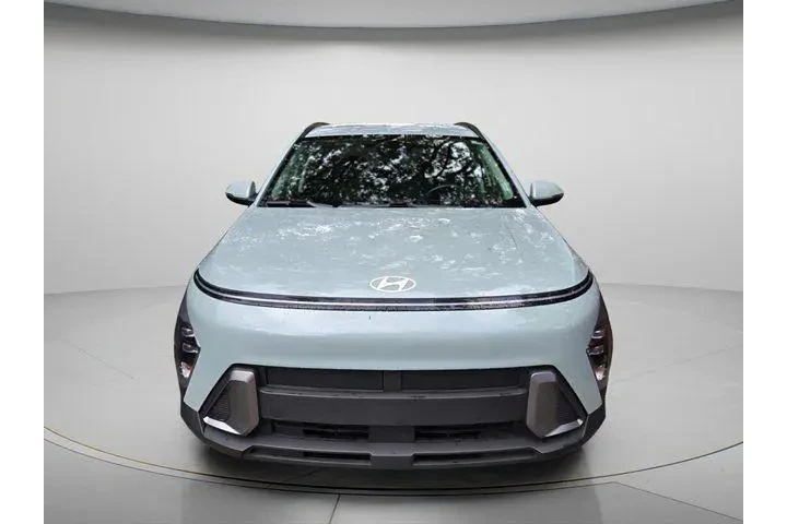 $18900 : Hyundai KONA 2024 SEL 4dr Cr image 3