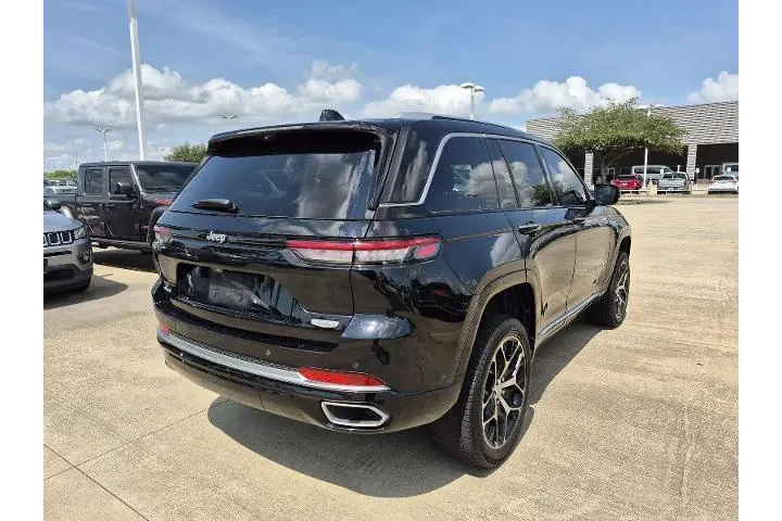 $37386 : Jeep Grand Cherokee 2023 4x4 image 8