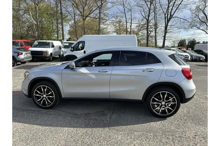 $13900 : Mercedes-Benz GLA 2016 AWD G image 9