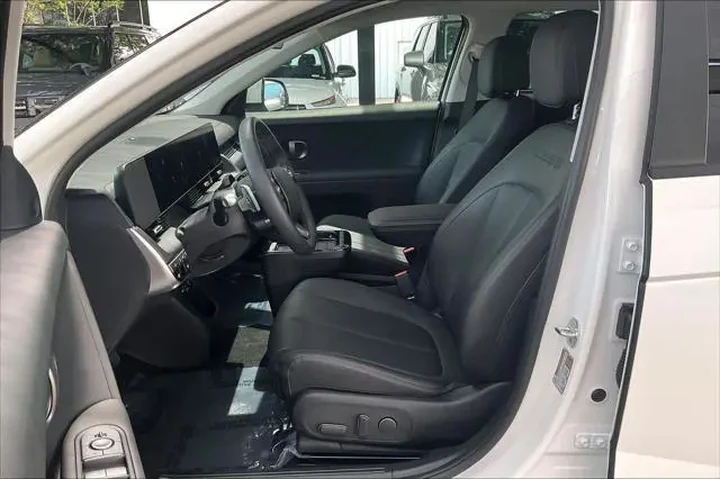 $33523 : Hyundai IONIQ 5 2026 SEL 4dr image 7