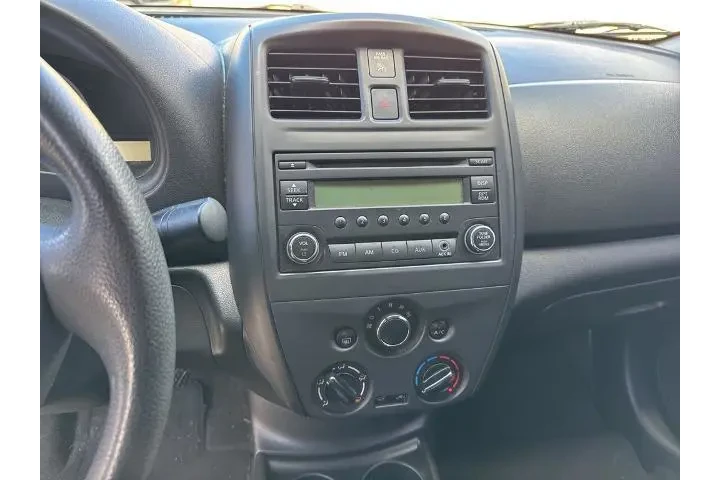 $6500 : Nissan Versa 2015 1.6 S 4dr image 9