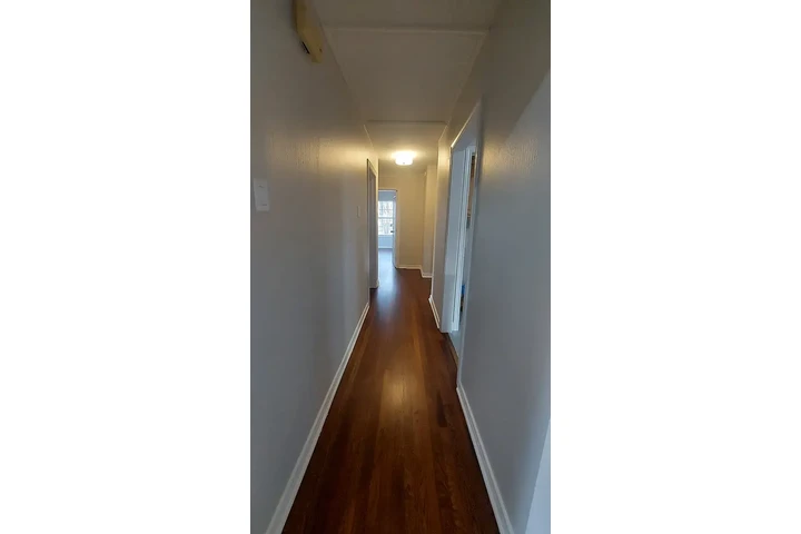 $1575 : Modern 2BD 1BT available image 9