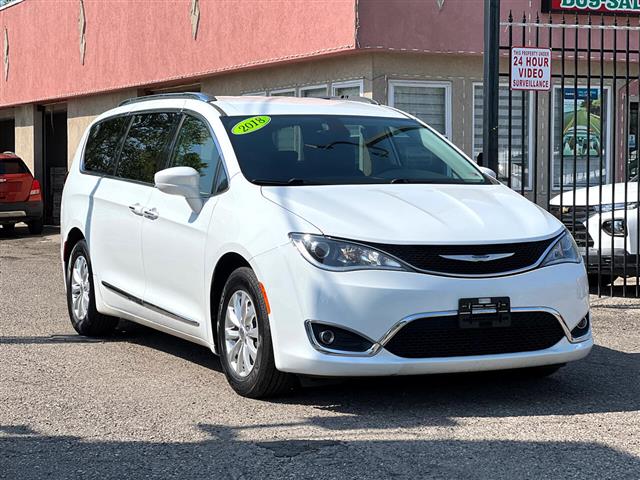 $18499 : 2018 Pacifica image 4