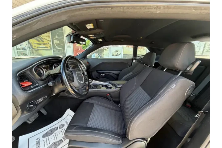 $18999 : 2020 Challenger SXT image 10