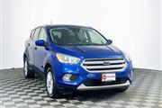 $12107 : PRE-OWNED 2019 FORD ESCAPE SE thumbnail