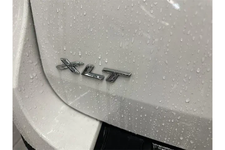 $32500 : Ford Explorer 2023 AWD XLT 4 image 8