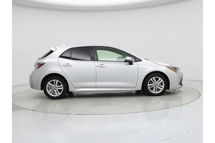 $21998 : Toyota Corolla Hatchback 202 image 7