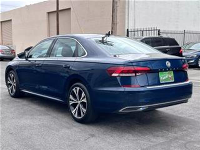 $16990 : 2021 VOLKSWAGEN PASSAT2021 VO image 7