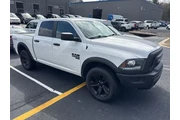 $31988 : Ram 1500 Classic 2022 4x4 SL thumbnail