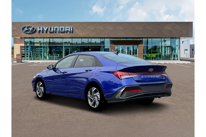 $25988 : Hyundai ELANTRA Hybrid 2025 image 5