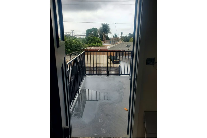 $900 : Rento cuarto en compton image 2