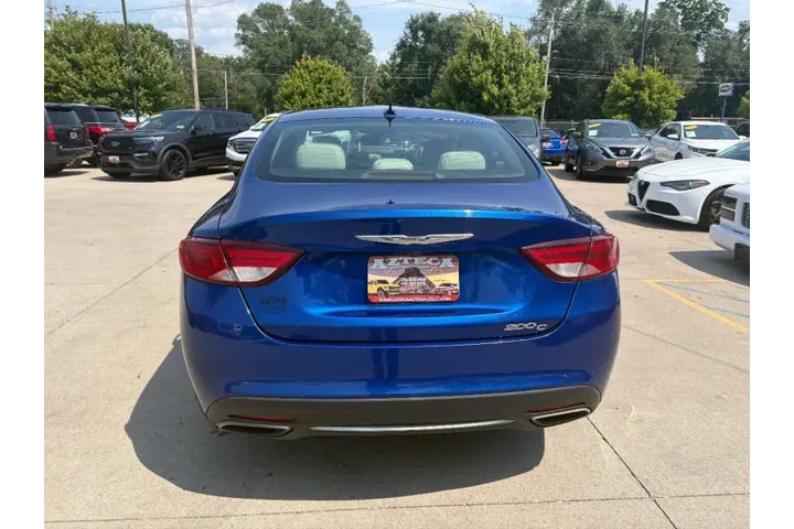 $3950 : 2016 200 C image 8