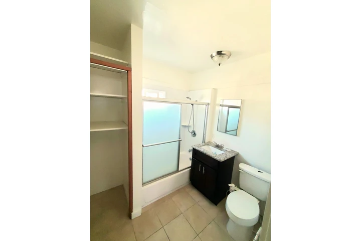 $2600 : 3Bd+2Ba+1Pk. image 4