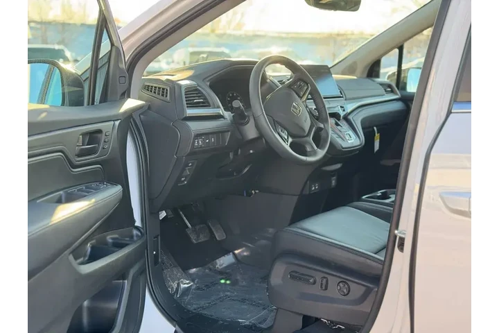 $39962 : Honda Odyssey 2026 EX-L 4dr image 4