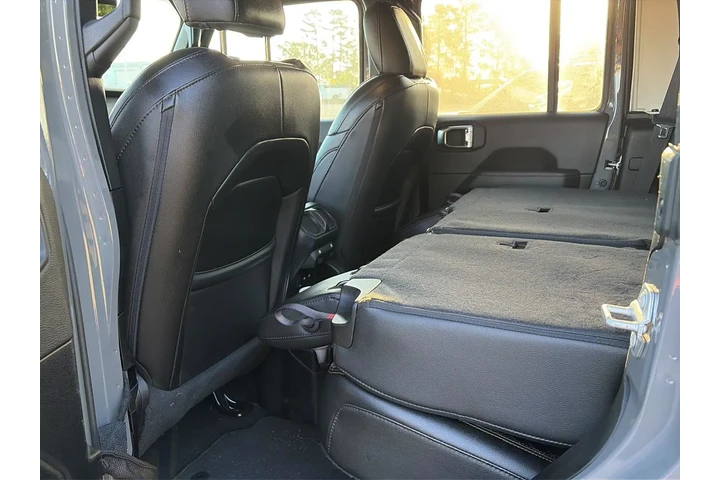 $32191 : Jeep Gladiator 2023 4x4 Over image 4