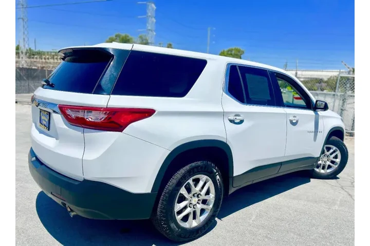 $18995 : 2018 Traverse LS image 8