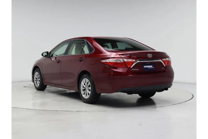 $16998 : Toyota Camry 2015 LE 4dr Sed image 2