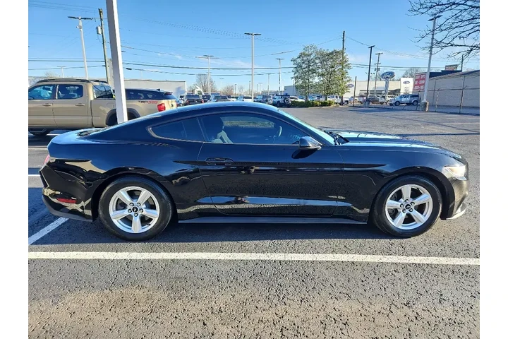 $12425 : Ford Mustang 2017 V6 2dr Fas image 9