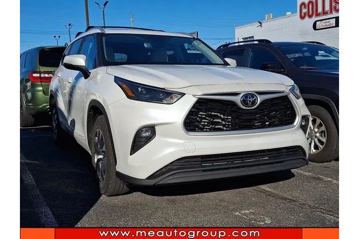 $35155 : Toyota Highlander 2023 XLE 4 image 3