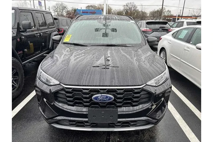 $25444 : Ford Escape 2024 ST-Line 4dr image 6