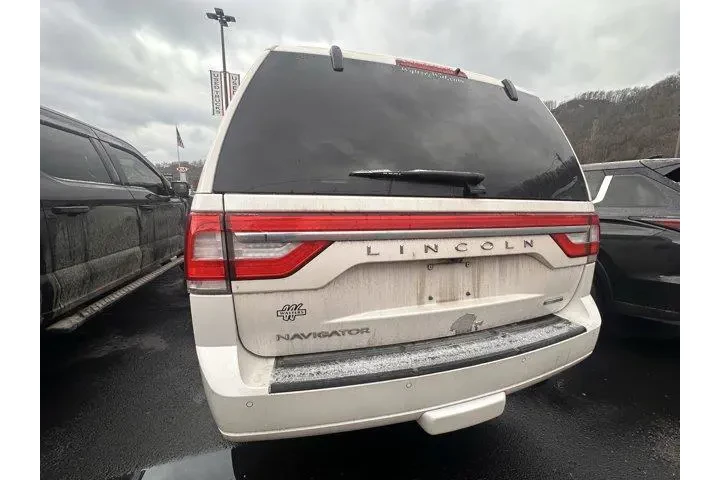 $12999 : Lincoln Navigator 2016 4x4 S image 5