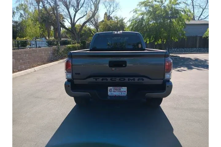 $35995 : Toyota Tacoma 2021 4x4 TRD S image 4