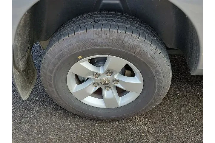 $29899 : Ram 1500 Classic 2021 4x4 Tr image 5