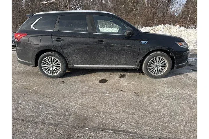 $15995 : Mitsubishi Outlander PHEV 20 image 4