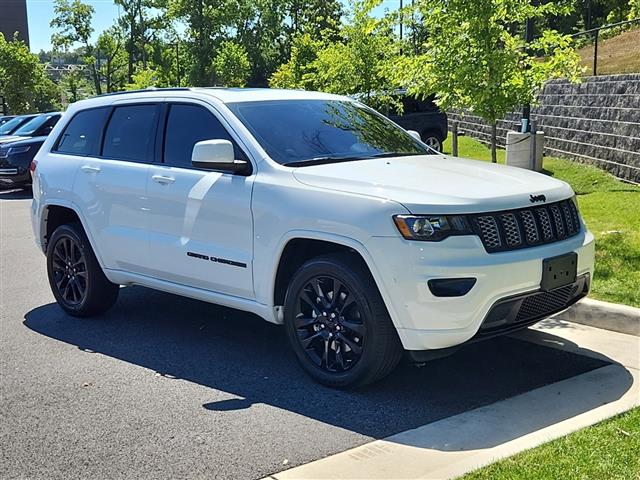 $31701 : 2021 Grand Cherokee Laredo X image 10