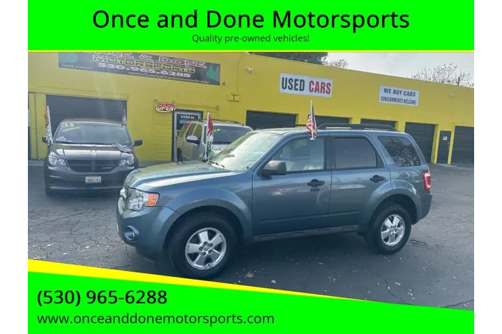 2010 Escape XLT image 2