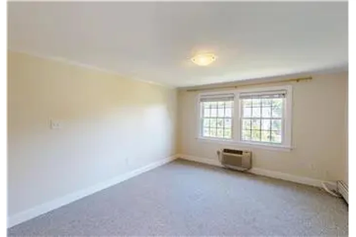 $2500 : Rental property with 2 bedro image 6