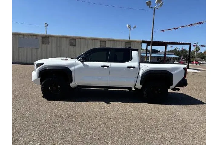 $64788 : 2025 Tacoma image 3