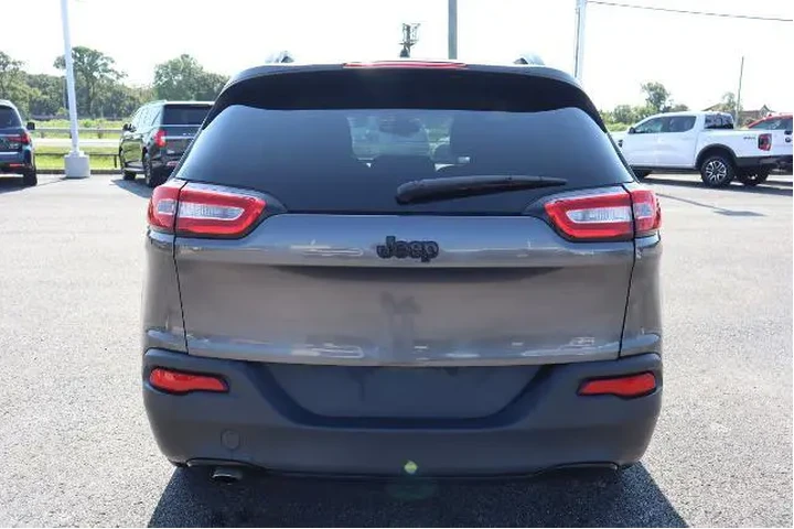 $7854 : Jeep Cherokee 2016 Sport 4dr image 4