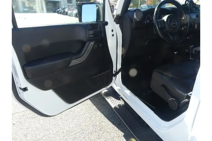 $22990 : Jeep Wrangler Unlimited 2016 image 9