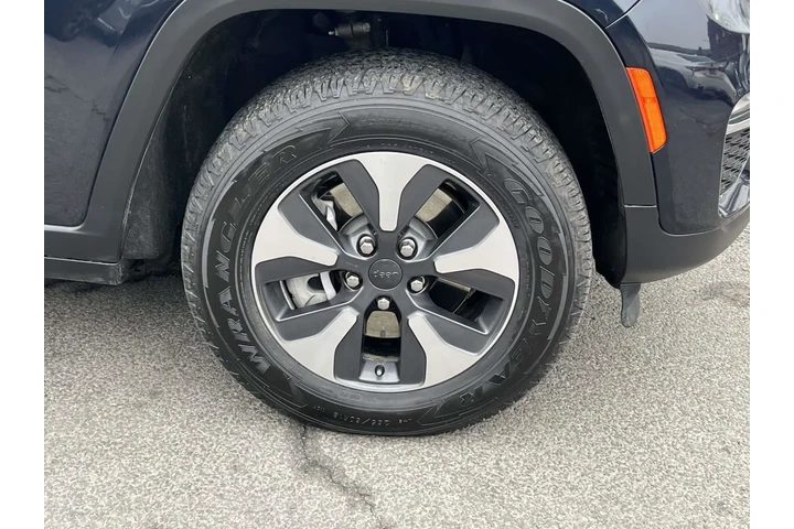 $25990 : Jeep Grand Cherokee 2024 4x4 image 9