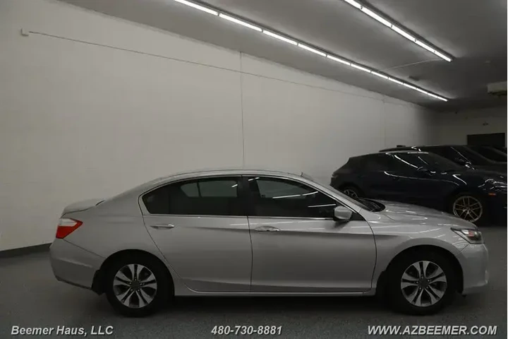 $9998 : Honda Accord 2013 LX 4dr Sed image 8