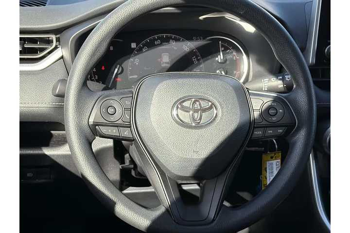 $28998 : Toyota RAV4 2024 LE 4dr SUV image 10