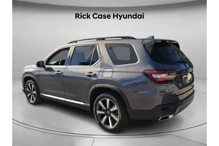 $38478 : Honda Pilot 2023 AWD Touring image 8