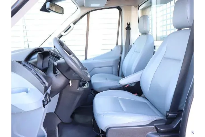 $17975 : Ford Transit 2018 250 2dr 13 image 10