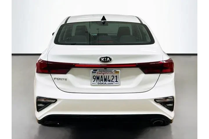 $12840 : Kia Forte 2020 FE 4dr Sedan image 6