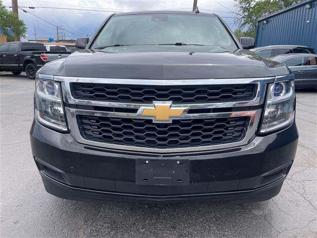 $21654 : 2017 Suburban LT, 8 PASSENGER image 4