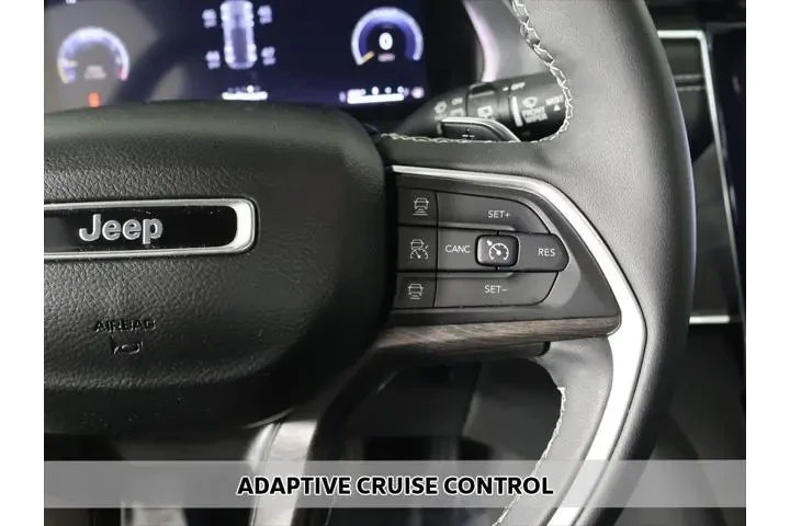 $28693 : Jeep Grand Cherokee 2023 4x4 image 4