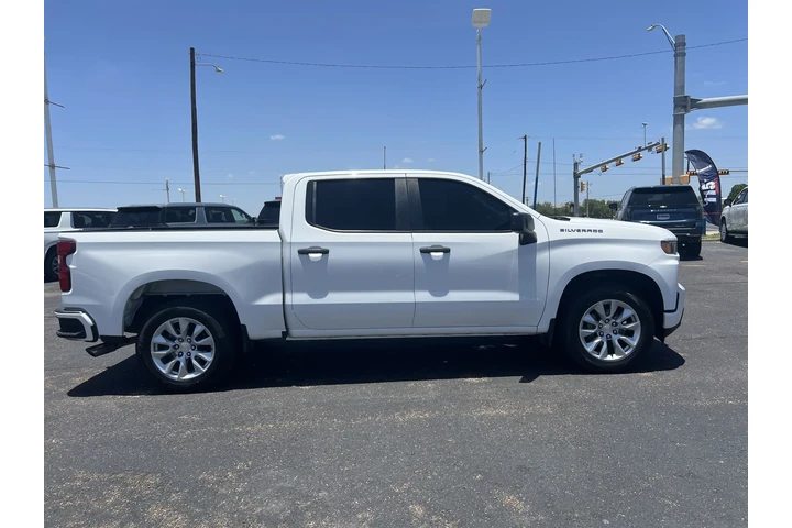 $27668 : 2020 Silverado 1500 Custom image 5