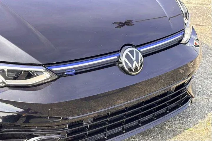 $36977 : Volkswagen Golf R 2023 AWD 2 image 4