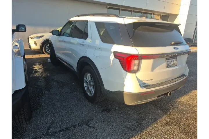 $34900 : Ford Explorer 2025 Active 4d image 5