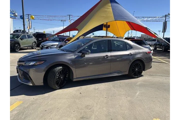 $31642 : Toyota Camry Hybrid 2023 XSE image 8