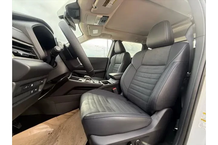 $39999 : Mitsubishi Outlander PHEV 20 image 10