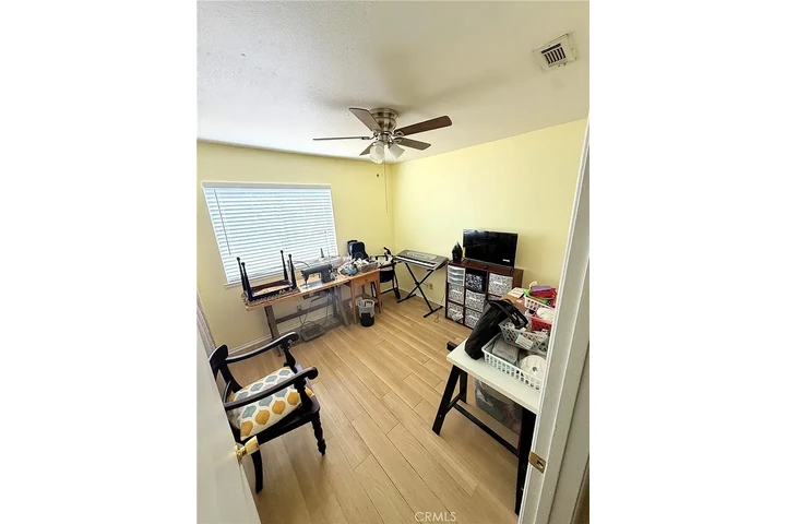 $1300 : Welcome to 229 S 10th Street i image 8