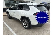 $32991 : Toyota RAV4 2021 XLE Premium thumbnail